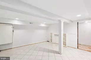 758 19th St NE, Washington, DC 20002 - Photo 7