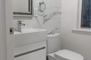 726 Roxboro Pl NW, Washington, DC 20011 - Photo 7