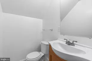 521 Foxhall Pl SE, Washington, DC 20032 - Photo 9