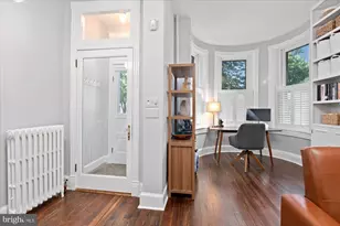 10 8th St SE, Washington, DC 20003 - Photo 3