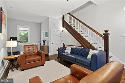 10 8th Street SE, Washington, DC 20003 - Photo 5