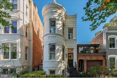10 8th Street SE, Washington, DC 20003 - Photo 1
