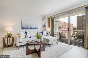 730 24th St NW, Washington, DC 20037 - Photo 5