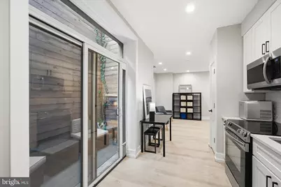 1016 17th Place NE #7, Washington, DC 20002 - Photo 9