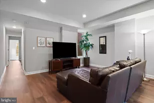 1327 Harvard St NW, Washington, DC 20009 - Photo 23