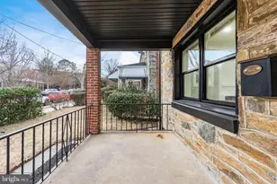 928 Perry Pl NE, Washington, DC 20017 - Photo 3