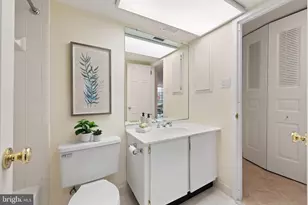 1325 18th St NW, Washington, DC 20036 - Photo 29