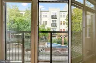 1391 Pennsylvania Ave. SE, Washington, DC 20003 - Photo 23