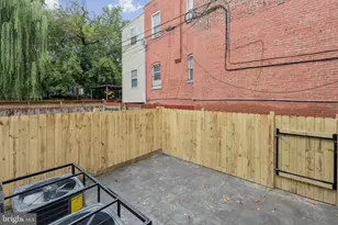 1827 North Capitol St NE, Washington, DC 20002 - Photo 49