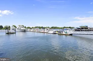 560 N St SW, Washington, DC 20024 - Photo 43