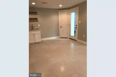 458 M Street NW #B-LOWER LEVEL, Washington, DC 20001 - Photo 5