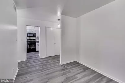 1001 26th Street NW #705, Washington, DC 20037 - Photo 9