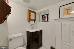 543 11th St SE, Washington, DC 20003 - Photo 39