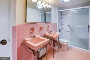 4201 Cathedral Ave NW, Washington, DC 20016 - Photo 29