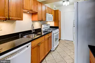 4201 Cathedral Ave NW, Washington, DC 20016 - Photo 21