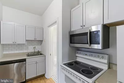 1226 F Street NE #3, Washington, DC 20002 - Photo 11