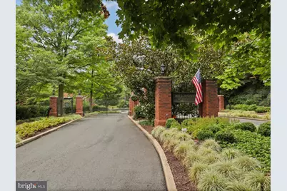 3011 Dumbarton Street NW, Washington, DC 20007 - Photo 49