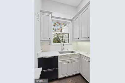 3011 Dumbarton Street NW, Washington, DC 20007 - Photo 17