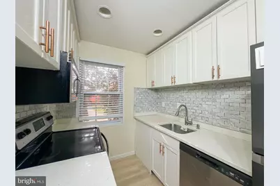 2102 Suitland Terrace SE #201, Washington, DC 20020 - Photo 9