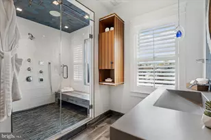 761 10th St SE, Washington, DC 20003 - Photo 27