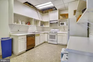 4201 Cathedral NW, Washington, DC 20016 - Photo 43