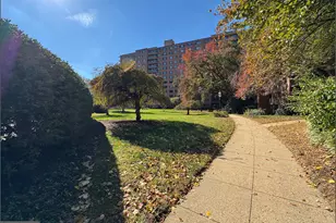 4201 Cathedral Ave NW, Washington, DC 20016 - Photo 19