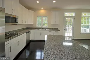 2482 Baldwin Cres NE, Washington, DC 20018 - Photo 9