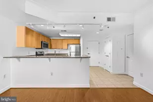 777 7th St NW, Washington, DC 20001 - Photo 11