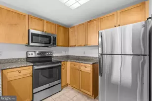 777 7th St NW, Washington, DC 20001 - Photo 9