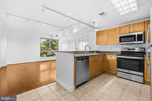 777 7th St NW, Washington, DC 20001 - Photo 1