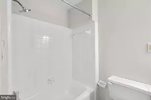 812 E St SE, Washington, DC 20003 - Photo 35