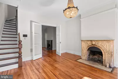 812 E Street SE, Washington, DC 20003 - Photo 3