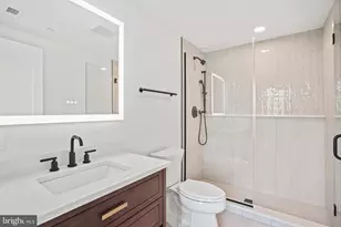 716 L St SE, Washington, DC 20003 - Photo 9