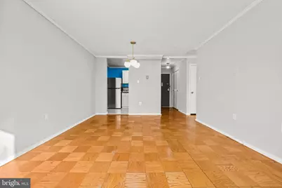 4555 Macarthur Boulevard NW #202, Washington, DC 20007 - Photo 5