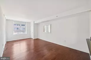 355 I Street SW, Washington, DC 20024 - Photo 11