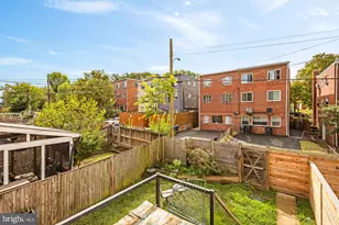 215 Hawaii Ave NE, Washington, DC 20011 - Photo 43