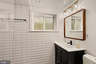 215 Hawaii Ave NE, Washington, DC 20011 - Photo 21