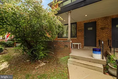 215 Hawaii Avenue NE, Washington, DC 20011 - Photo 3