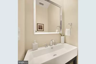 1010 K Street NE, Washington, DC 20002 - Photo 9