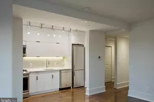 501 Seward Square SE, Washington, DC 20003 - Photo 3