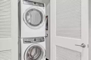 6803 Cameron Dr NW, Washington, DC 20012 - Photo 37