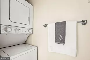 516 4th St NE, Washington, DC 20002 - Photo 17