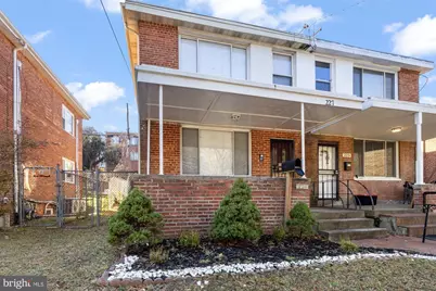 227 Hawaii Avenue NE, Washington, DC 20011 - Photo 3