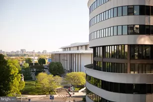 2500 Virginia Ave NW, Washington, DC 20037 - Photo 9