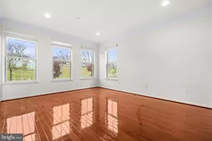 3139 Fort Lincoln Dr NE, Washington, DC 20018 - Photo 3