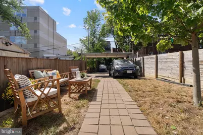 210 Varnum Street NW #1, Washington, DC 20011 - Photo 19