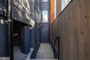 2460 Ontario Rd NW, Washington, DC 20009 - Photo 77