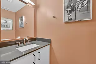 88 V St SW, Washington, DC 20024 - Photo 17