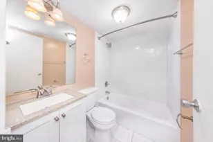 1260 21st St NW, Washington, DC 20036 - Photo 17