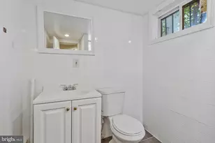 1423 Holbrook St NE, Washington, DC 20002 - Photo 9
